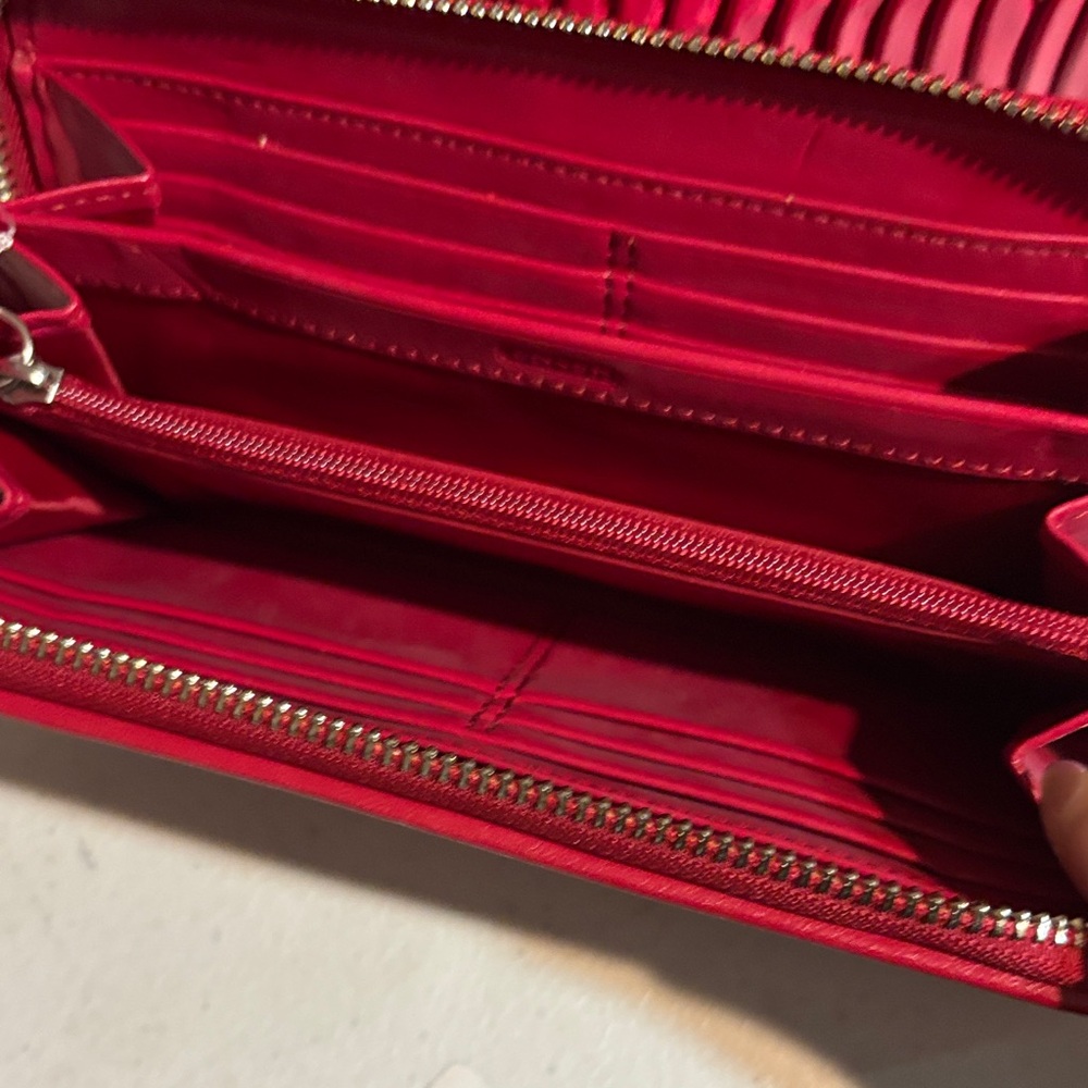 Coach Red Pleated Shoulder Bag and Wallet - Picture 3 of 6